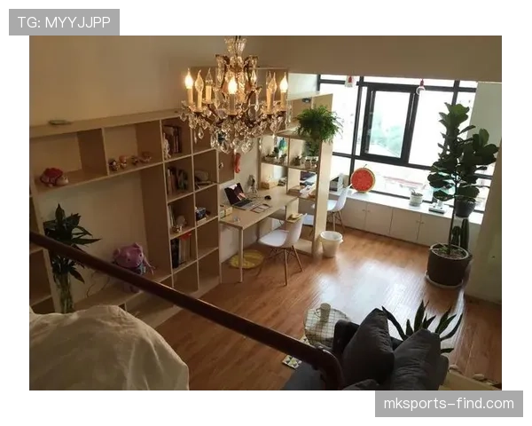 王楠的衣帽间像小商场，我的房间默默下线